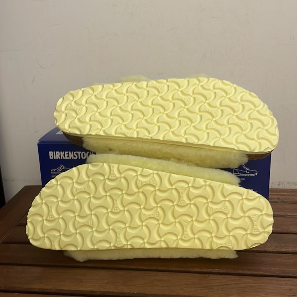 Birkenstock Arizona Big Buckle Shearling Sandals Yellow EU 39/US Women 8/UK 5.5 - Picture 8 of 12